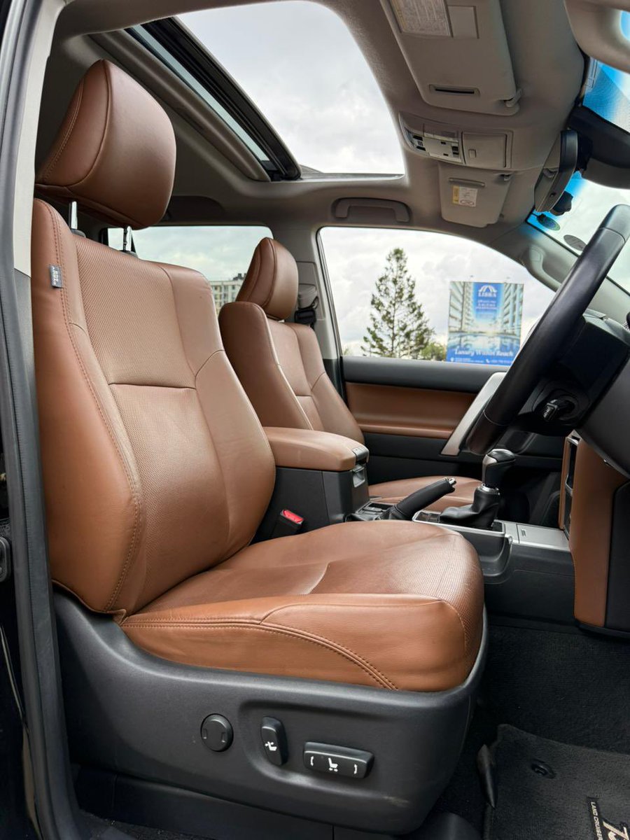 PatrickCarSales's tweet photo. 2021 Toyota Land Cruiser PRADO TX-L (Black Edition)
Price: 6,700,000/-
📞0722555330
7 leather seater, Sunroof, Automatic, Front and 3rd row electric seats, Traction control, Lane assist, Parking sensors…Mileage of 43K
& assist
Several units in stock both Petrol and Diesel.
📍Nairobi-Kenya