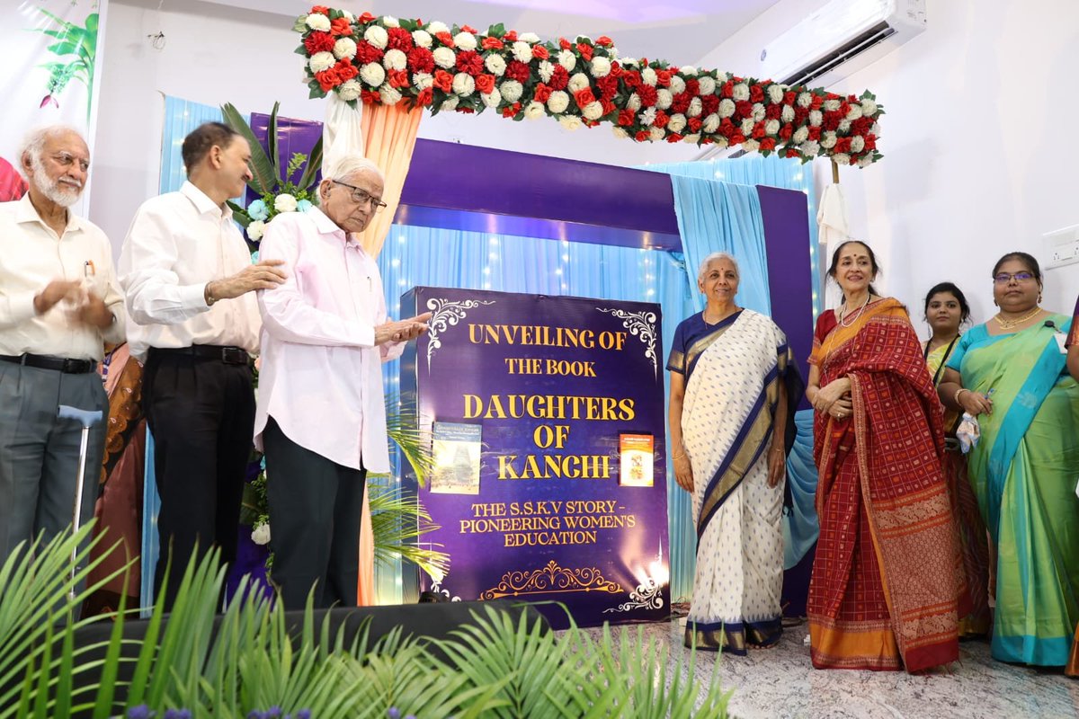 nsitharamanoffc's tweet photo. Smt @nsitharaman addressed the audience during the celebrations of the 120th Year of SSKV Group of Institutions &amp; release of the book ‘Daughters of Kanchi - The SSKV Story’ at SSKV College of Arts &amp; Science for Women, Kilambi Village, Kanchipuram, Tamil Nadu. https://t.co/682hxK93I3