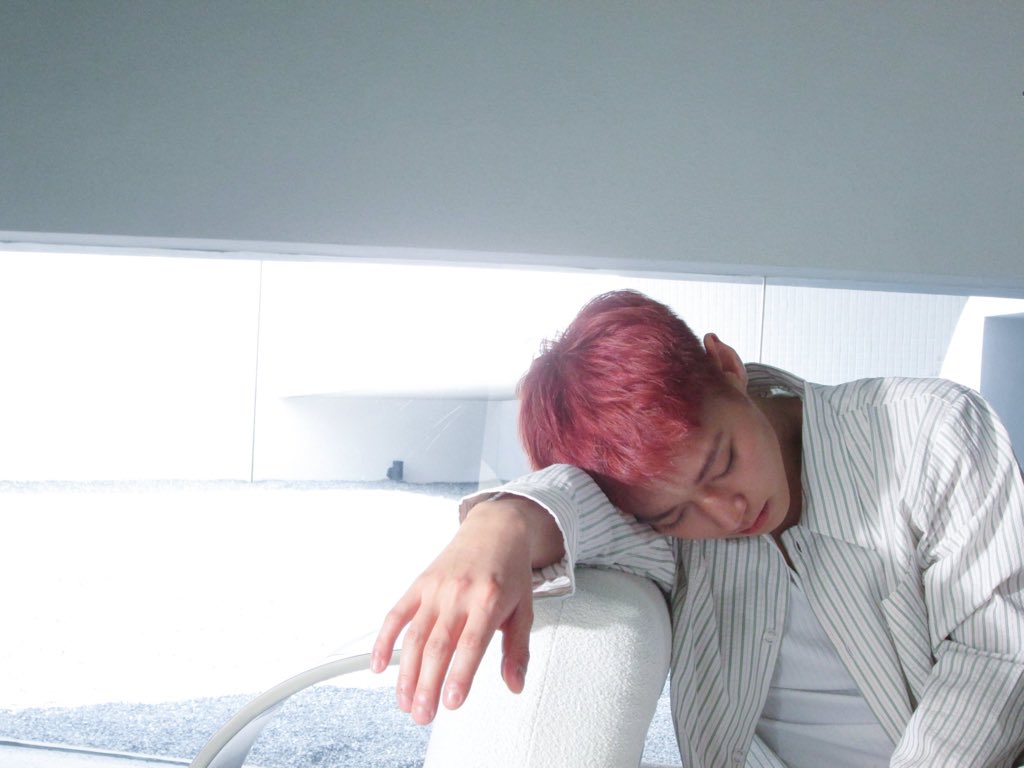 ppuggu529's tweet photo. 동글동글 동구리손 https://t.co/rYjB344B0J