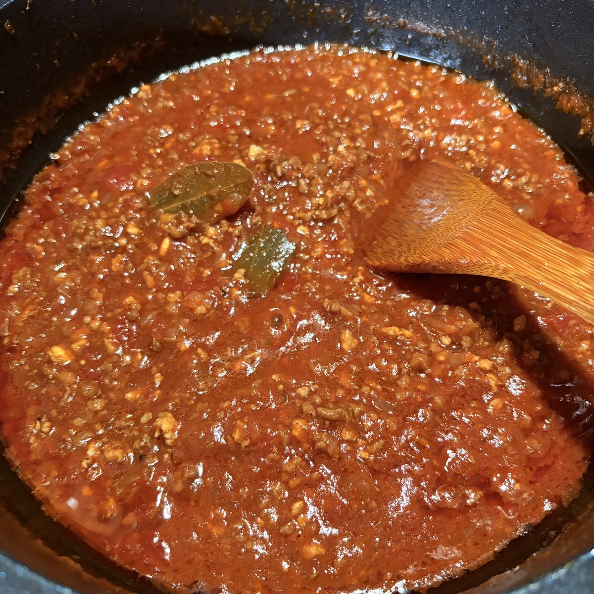 bartelesco's tweet photo. 明日のおつまみにチリコンカン仕込み。
なんか足りないな？と思ってたら豆を忘れてた（笑）明日買ってきて入れなきゃ。 https://t.co/r7kaSKQmCM