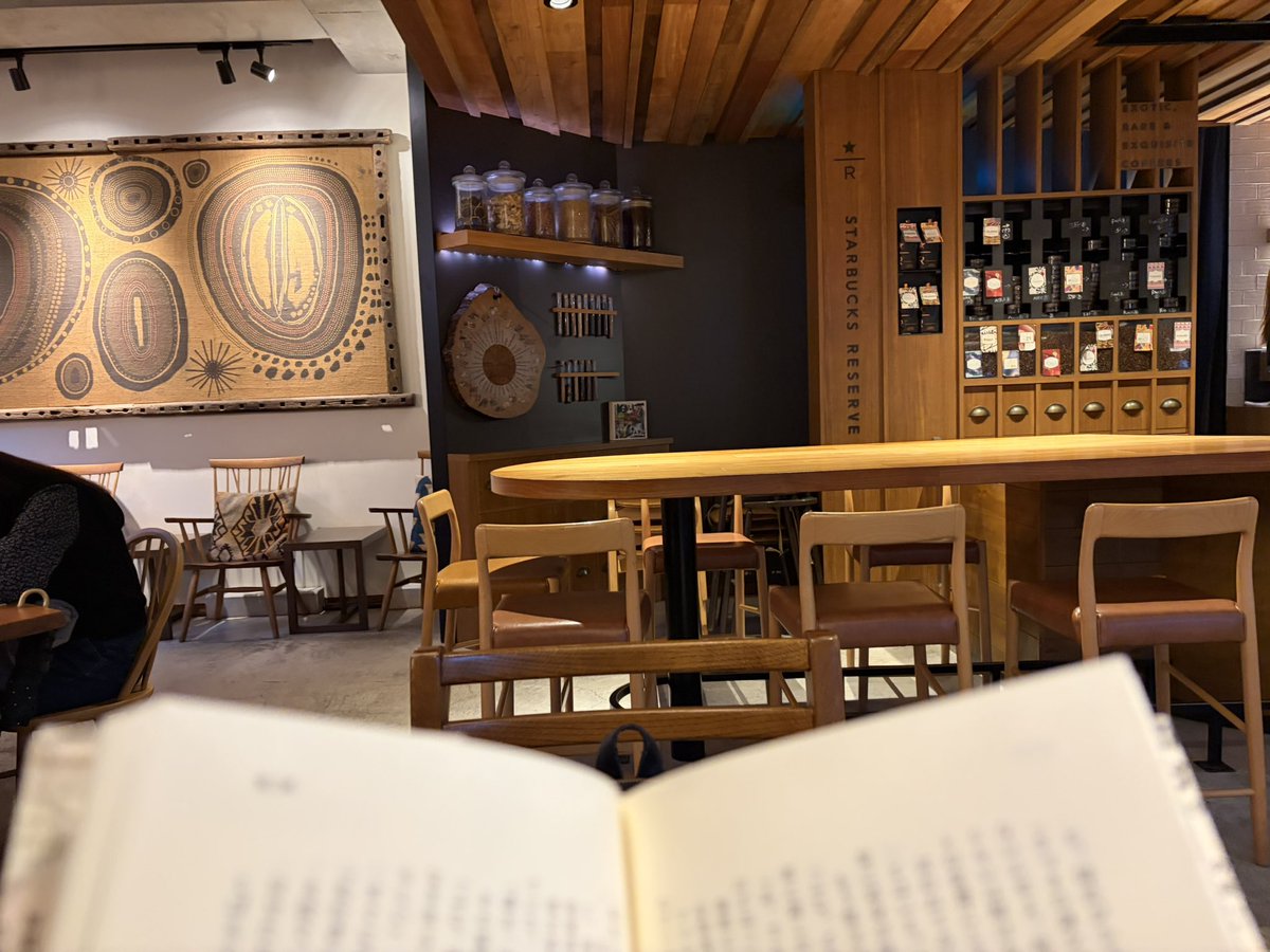 sera7tsuki's tweet photo. 女子会🥂
の前に0次会☕️📖 https://t.co/zlTUnonVG6