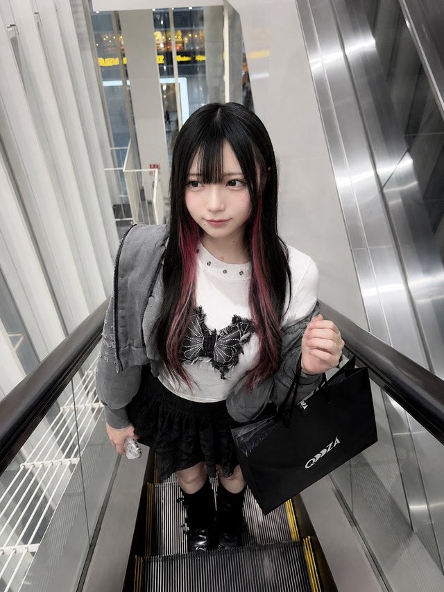 cvze_j's tweet photo. 実際会ったらこれが来るんだけど
会ってくれる人どれくらいいるんだろ💭

#地雷系 #関西 https://t.co/FachC3ujDl