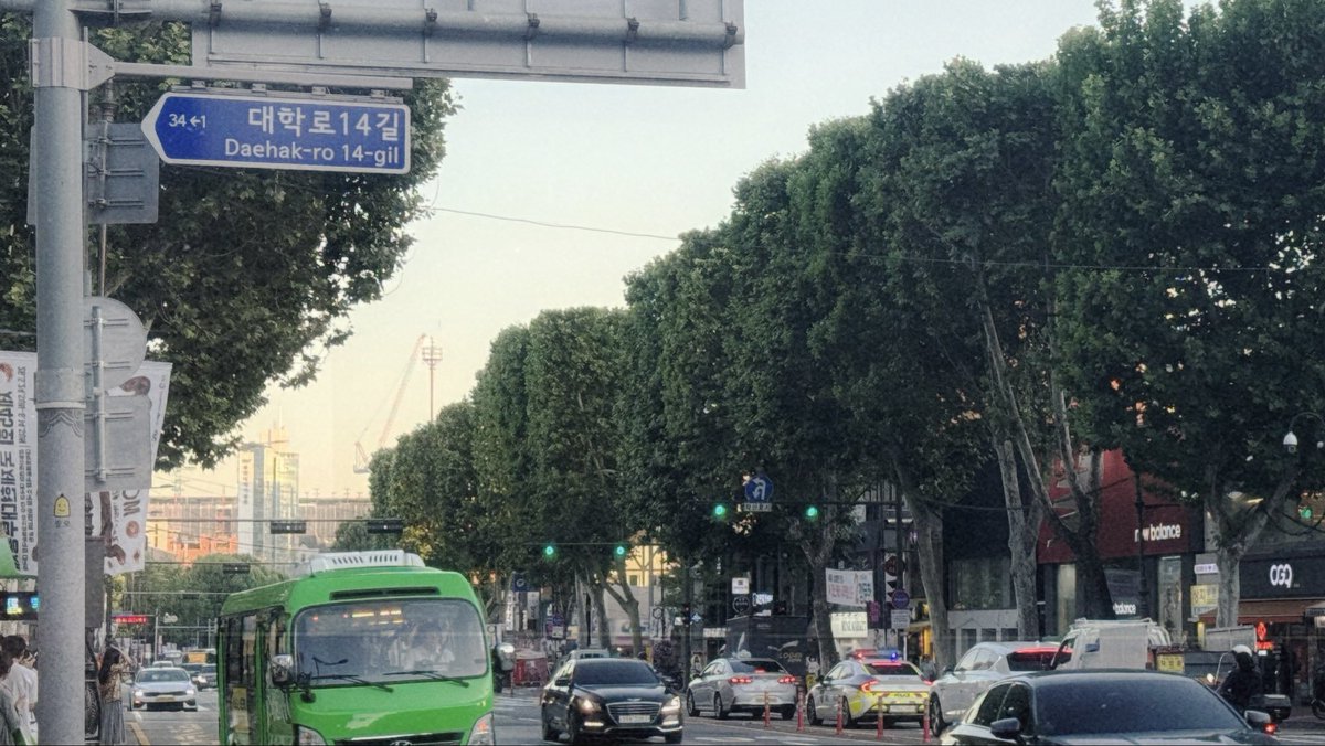 Miltese_'s tweet photo. ?? : 너 여기 친구가 그렇게 많아? 
 ㄴ 아니 그냥 오늘 만나는 친구랑 
 저번주랑 저저번주에 만났고 담주도 만나는 거야.. https://t.co/oYrUdIzsaI