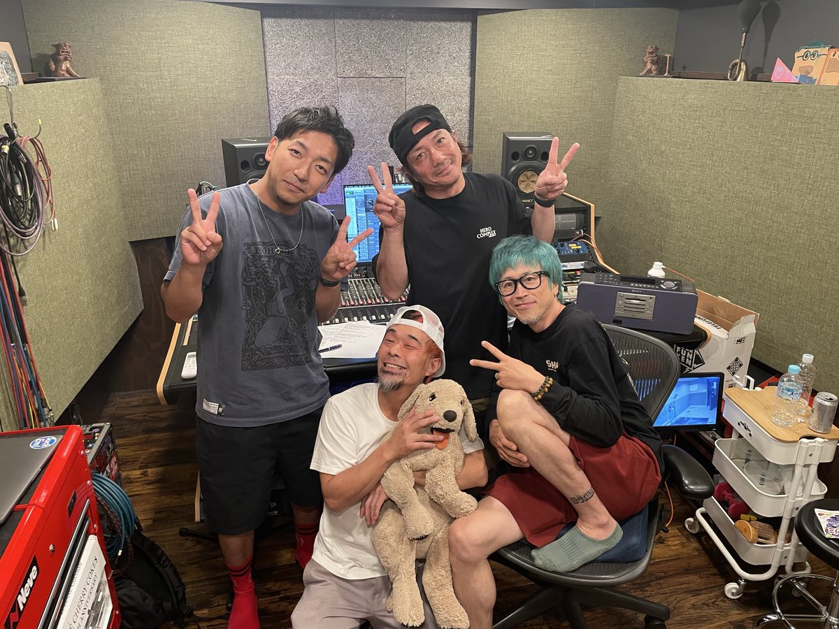 good4nothing_jp's tweet photo. レコーディング終了ー！めちゃめちゃいいの閉じ込めました！乞うご期待😊 https://t.co/iCKxkVczqv