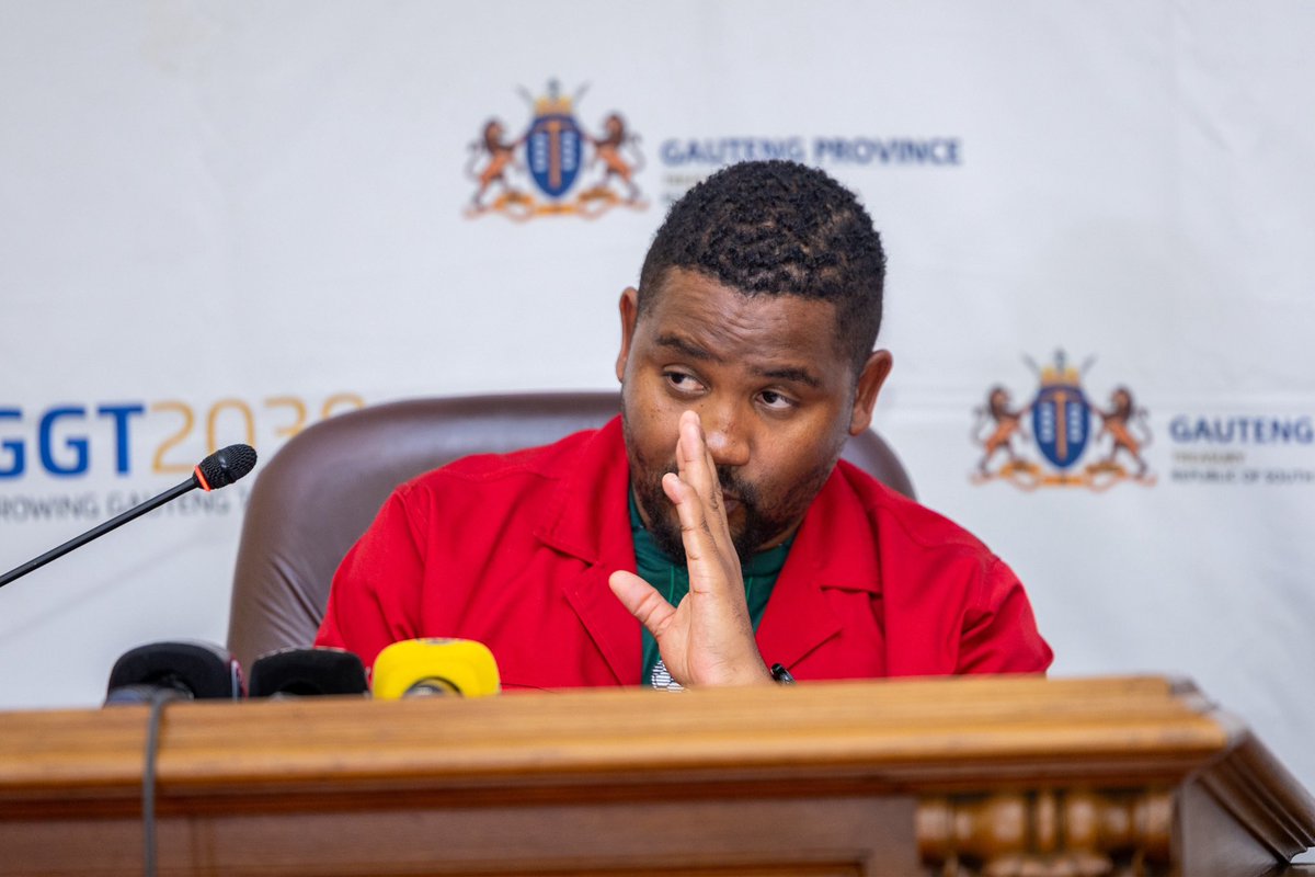 EFFGautengProv's tweet photo. 🚨In Pictures🚨

Commissar @DungaLeko, MEC for Finance @GautengTreasury, held a press briefing ahead of the tabling of the Gauteng Provincial Treasury Budget Vote for the 2026/27 Financial Year.

In the Presser, the MEC also gave an update on the payment of the e-toll obligation, which stands at R13.9 Billion, with the outstanding balance of R6.17 Billion.