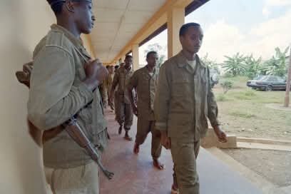 IMITAMENWA200PK's tweet photo. When the Rwandan Patriotic Army (RPA),was in the struggle to liberate Rwanda 🇷🇼 &amp; to stop the genocide against the Tutsi,Revenge on the side of RPA soldiers wasn’t allowed.

Some who reached their villages and found that their families were killed by interehamwe and ex FAR-
1/2 https://t.co/GjbEohpbnK