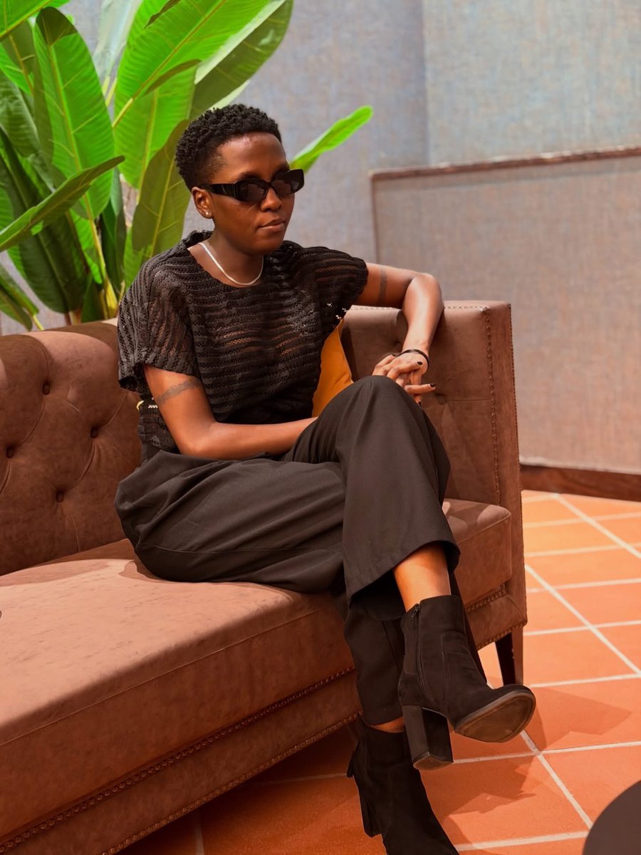 jalirabagi's tweet photo. Azawi represents the new generation of Ugandan musicians taking the sound beyond borders.Her creativity,energy and unique style have made her stand out. Which of her songs do you like most? https://t.co/2IR9klOlkb