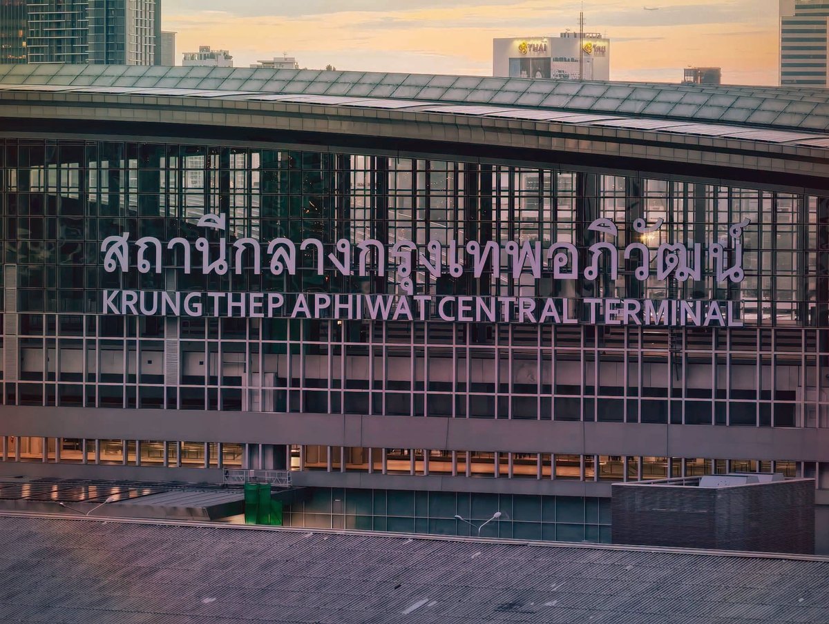 bkk12121's tweet photo. @kingsmansiam ไอวีดีโออะยังไม่เสร็จ เนี่ยรูปทำเสร็จละ https://t.co/74d503iQ14