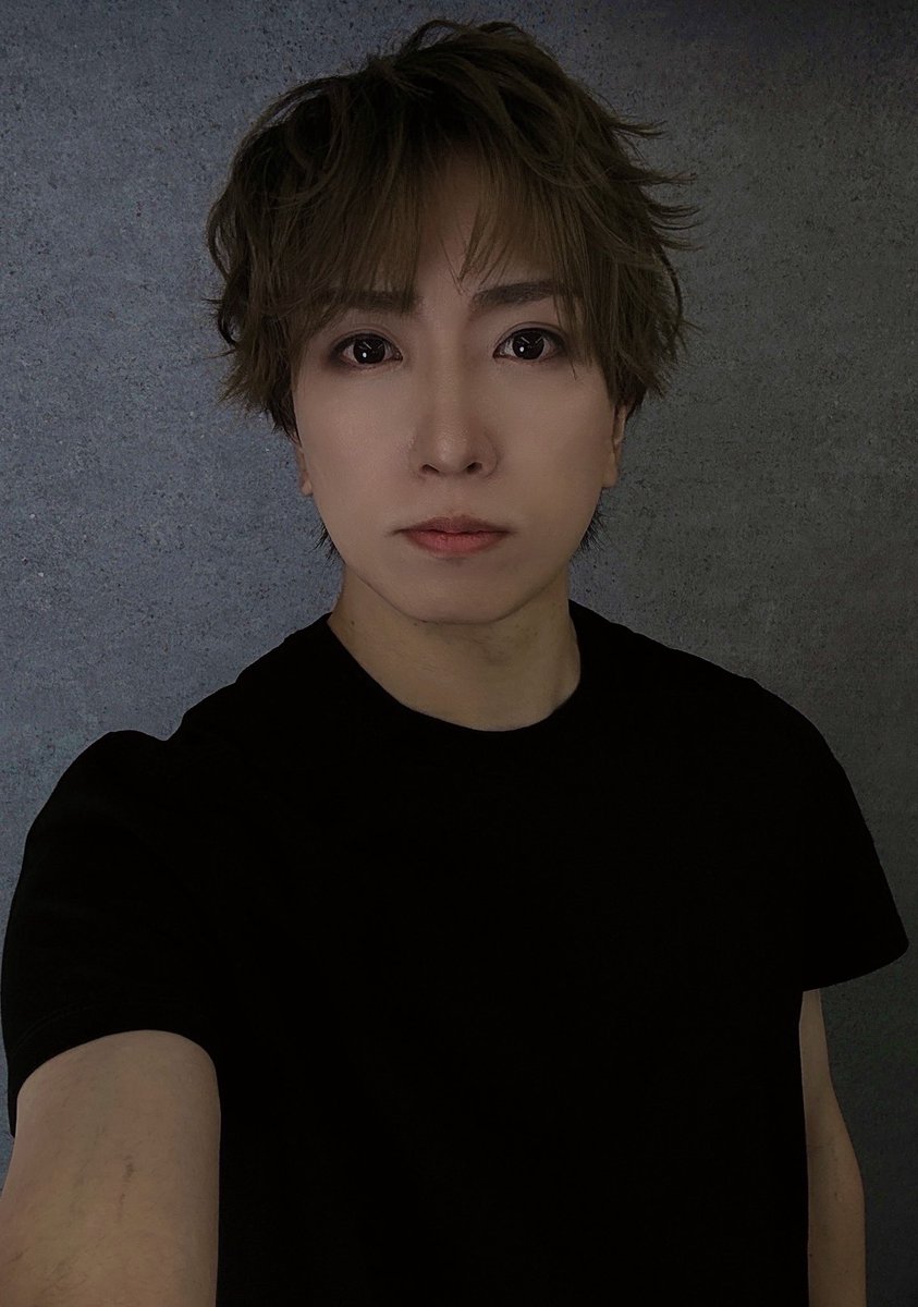 Umi_babe's tweet photo. ヘアカラーしてヘアカットしてメイクしてもらってヘアセット��してもらって自撮りしたよ！ちゃんと前からと下からとったよ！いいねおしてね！よろしくね！ https://t.co/O92hOYDDmk