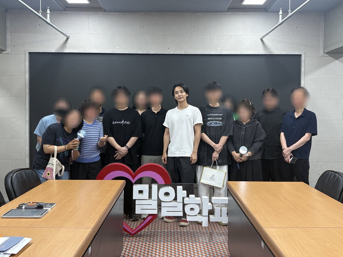 cryuo_'s tweet photo. 정한 전역추카해!!!! 🥺🥺 https://t.co/OhYYsKq3L9