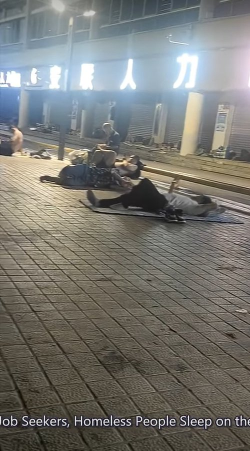 WarrenVsCCP's tweet photo. There are no homeless people in China 🇨🇳

There is no extreme Poverty in China 🇨🇳 https://t.co/0alWKYEgP1