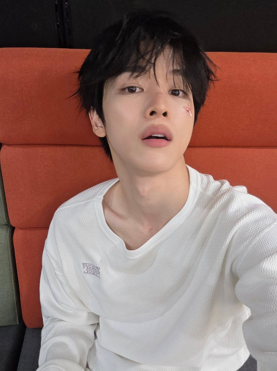 izz_zx's tweet photo. 260625 #성찬버블 https://t.co/AGksAShaQc