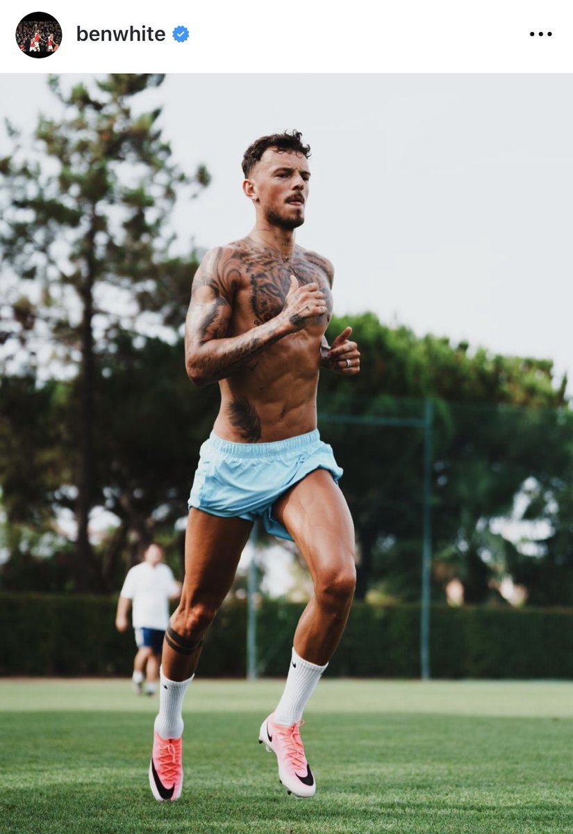afcstuff's tweet photo. 📲 Ben White on Instagram. 💪❤️ https://t.co/DrIHYr49qk