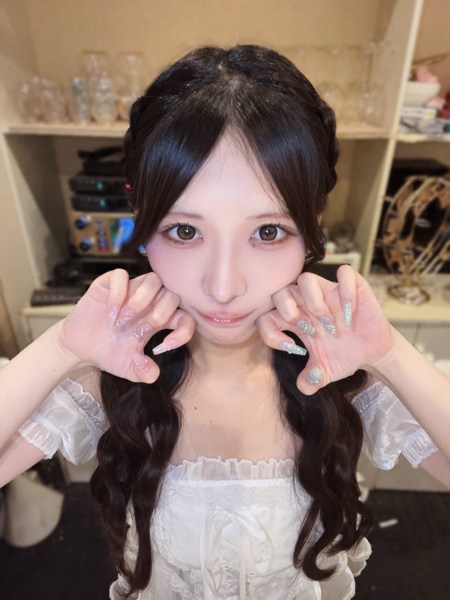 mo_edolls's tweet photo. ネイル可愛いからみて

 #コンカフェ #コンカフェ嬢 #自撮り界隈 #池袋コンカフェ https://t.co/jwTyi7tMQl