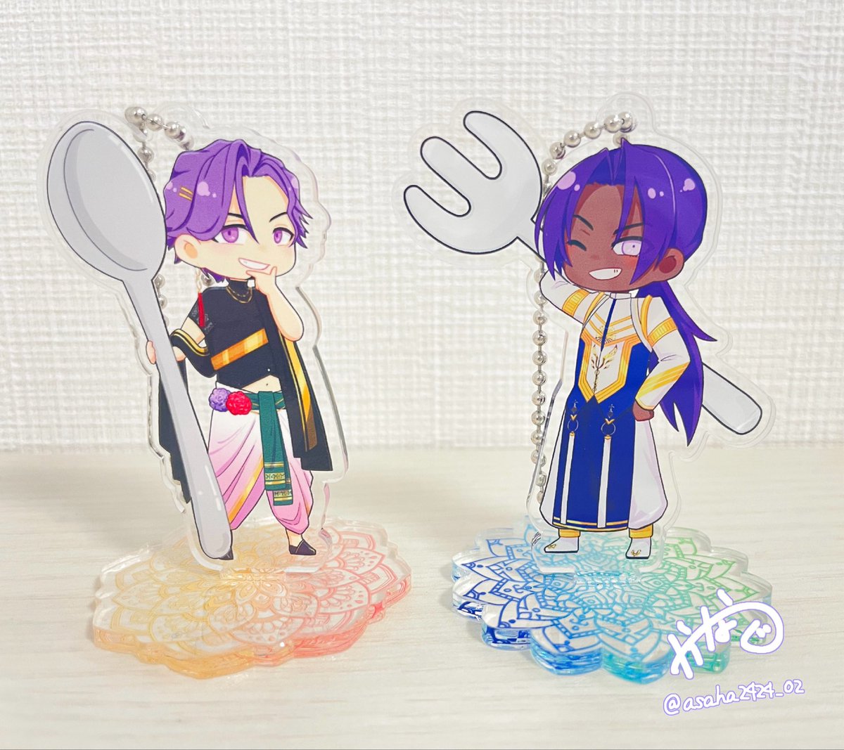 asaha2424_02's tweet photo. ビーマとヨダナの両面アクスタ届いたー！！✨
可愛い感じに出来たのでは！？✨(自画自賛)台座もキレイ！お願いした業者さん素敵に作っていただいてありがとう！感涙😭✨
対面にした時に視線が一緒なのがちょこっとポイントなのです…☺️ https://t.co/PR1CExhyfX