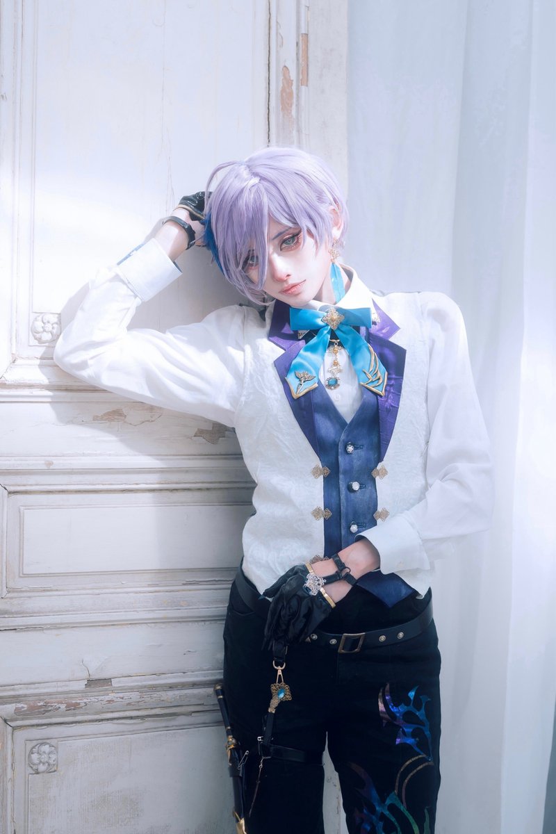 harushiki23's tweet photo. 上着オフ執事さん

⚠︎cos/📸@toratora0004 
復帰雑談感謝😌 https://t.co/IkMrUOxf4e