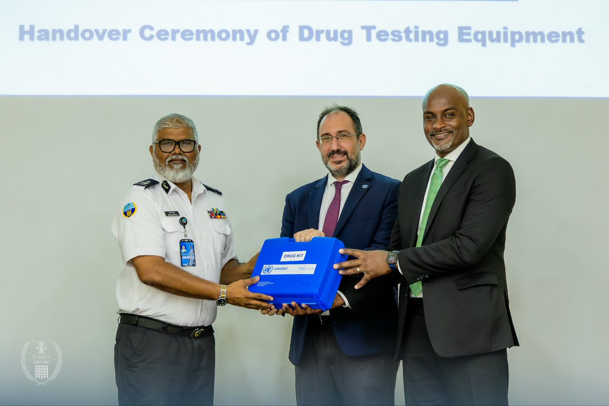 CustomsMv's tweet photo. The equipment was officially handed over by U.S. Embassy Regional Security Advisor Mr. Mihyar O. Alnifaidy and UNODC Head of Office in the Maldives Mr. Enrico Boninsegna, and received on behalf of the Maldives Customs Service by Deputy Commissioner Ibrahim Mafaaz. https://t.co/qmdGVmKlzP