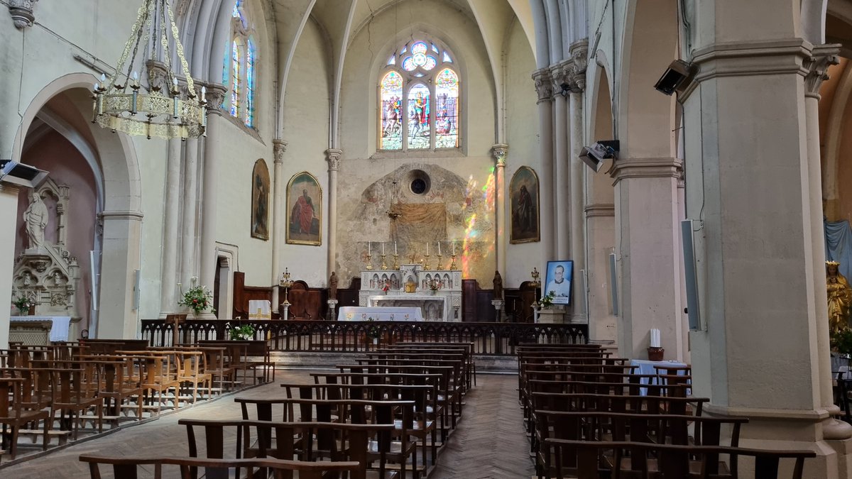YWestLaurence's tweet photo. @TENJIN_hidetaka Je confirme que dans une église, on est au frais, par contre en hiver, on y gèle.
(photo de l'église de mon village que j'aide à maintenir ouverte au public toute l'année) https://t.co/W9gGKYDDgd
