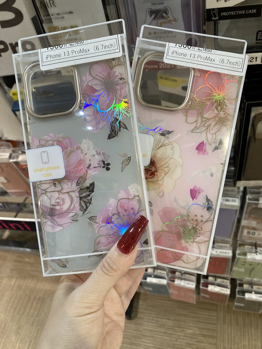 smatown_tsukuba's tweet photo. 🌼iPhone13 Pro Max対応🌼
大人可愛い花柄デザイン✨
シンプルなのに、さりげなく輝くオーロラ加工がポイント💎
派手すぎず上品に持てるので、普段使いにもおすすめです🤍
#iPhone13ProMax #iPhoneケース #花柄ケース #オーロラケース #大人可愛い #スマホケース #スマホアクセサリー https://t.co/3FuLKNWTY7