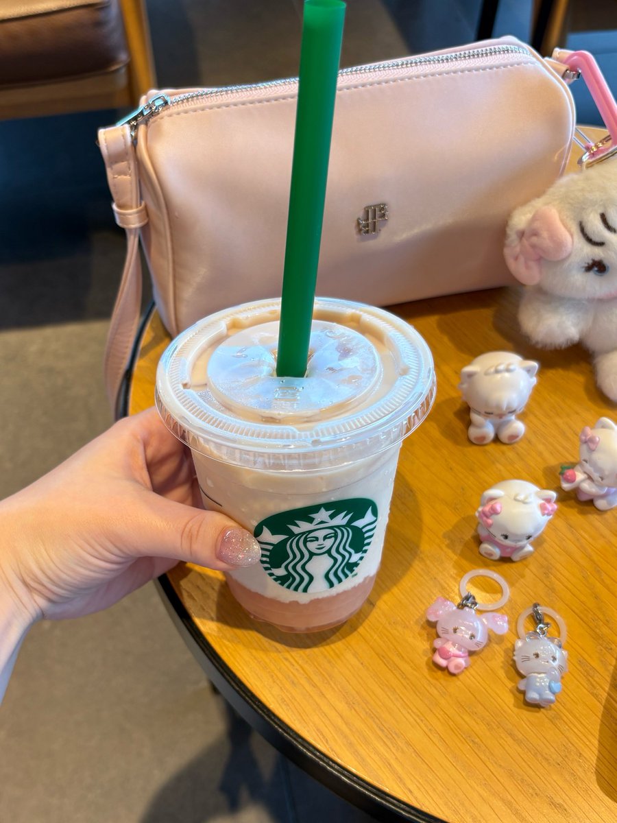 pipku13's tweet photo. ドパガキなのでこれ見てすぐ同じの飲み行った https://t.co/AzDTl6TrLS