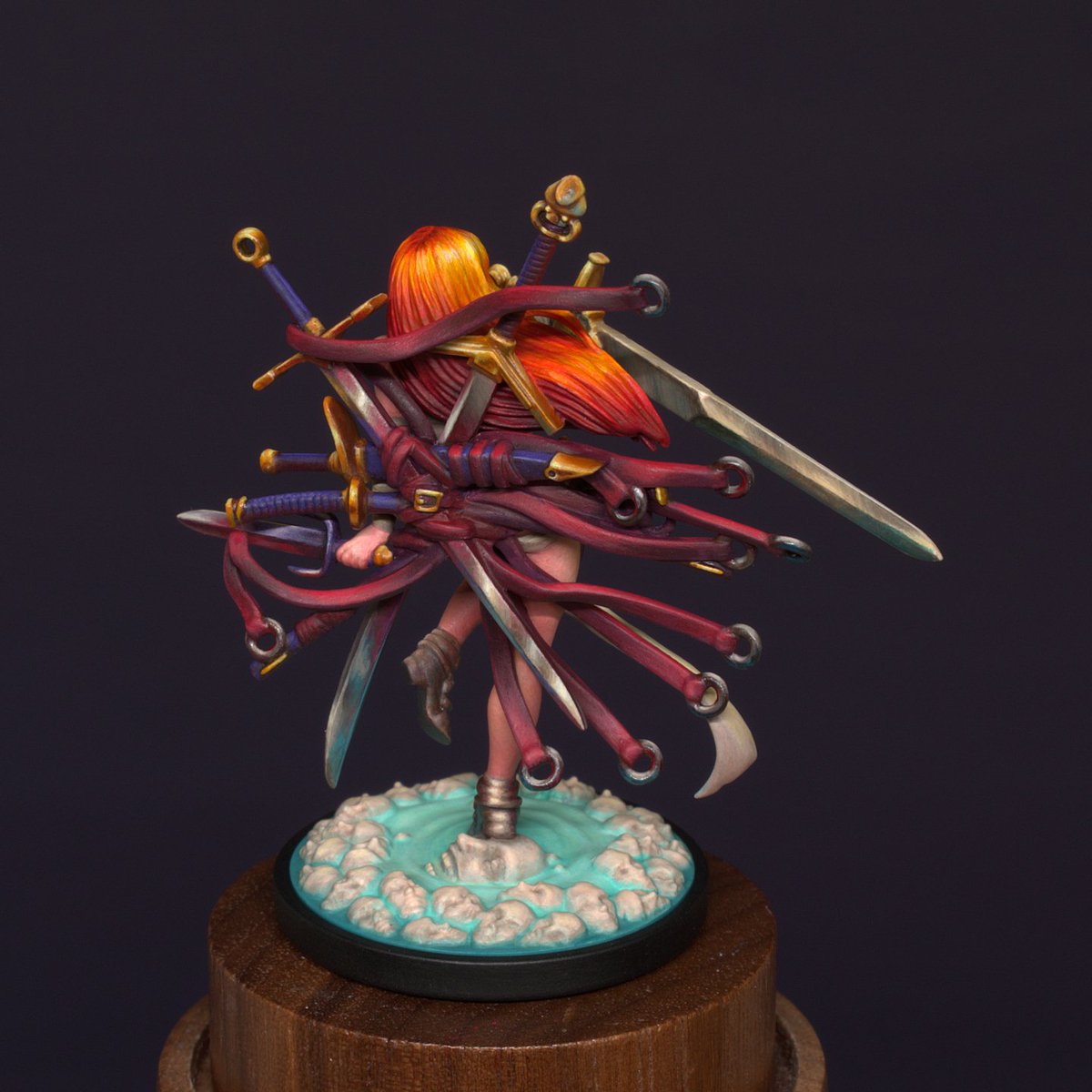 Naofrost_mini's tweet photo. Finished White Speaker Sword Hunter miniature from Kingdom Death: Monster. https://t.co/mPpeQNLSfq