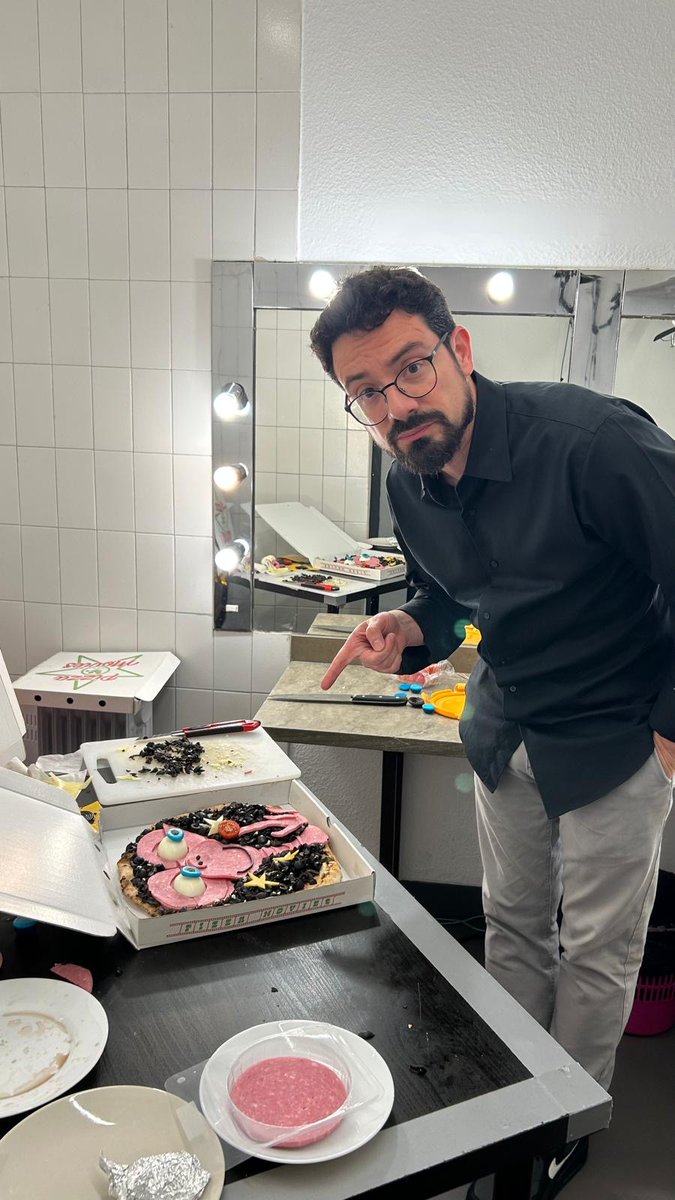 carlopadial's tweet photo. ÚLTIMAS PRESENTACIONES: El próximo miércoles 1 de julio a las 20:30h en los cines Verdi de Barcelona haré una presentación de PIZZA MOVIES, antes de la proyección. Os mostraré CÓMO SE HACE LA PIZZA.

Y llevaré de invitado a alguien del equipo!

ENTRADAS: 
https://t.co/1B7mRFTaXI https://t.co/bQxEXbThSO