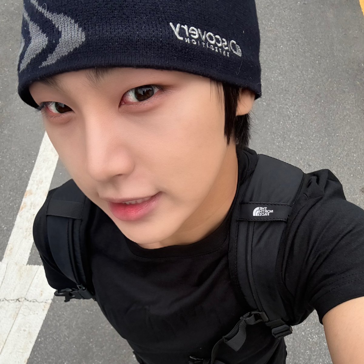 nchiveofficial's tweet photo. [#엔]

오늘의 나! 

세이브 오늘도 행복한 하루 보내셨나요!!
저는 오늘도 세이브 덕분에 행복 가득 하루를 보냈습니다!! 💗 사랑해여💗

#NCV #NCHIVE #엔카이브 
#N https://t.co/wxb7biFTjz