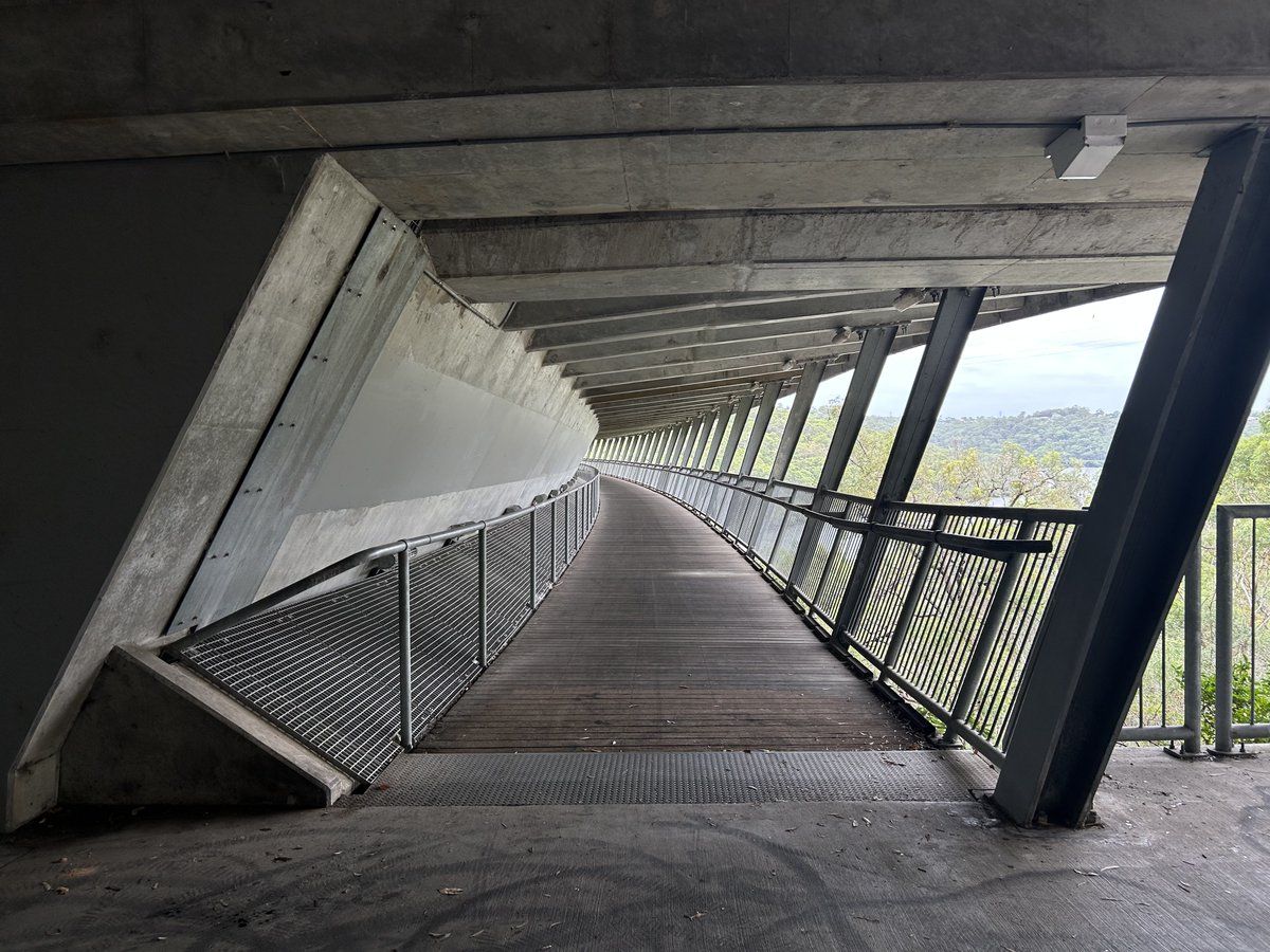unspecificocean's tweet photo. The Woronora Bridge in southern Sydney has a very cool walkway underneath the level of the road, with great views over the Woronora River. This bridge opened in 2001, replacing a smaller bridge just above the level of the river, which still carries local traffic. https://t.co/SujPfPLik4