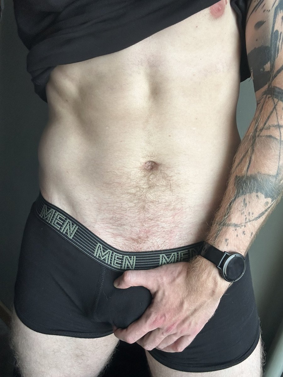 ThomBilX's tweet photo. Ça va vous, pas trop chaud ? 

Are you guys okay ? Not too hot ? https://t.co/4LVzTVQSon