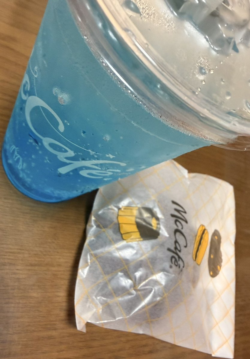 emiula_012's tweet photo. 明日はちゃんと起きて見られるところまで応援するんだ📣！！
そしたらきっと仕事も頑張れるはずだ…！！そんな朝のための前夜祭だぜ！！ https://t.co/vbRVkeNuZa