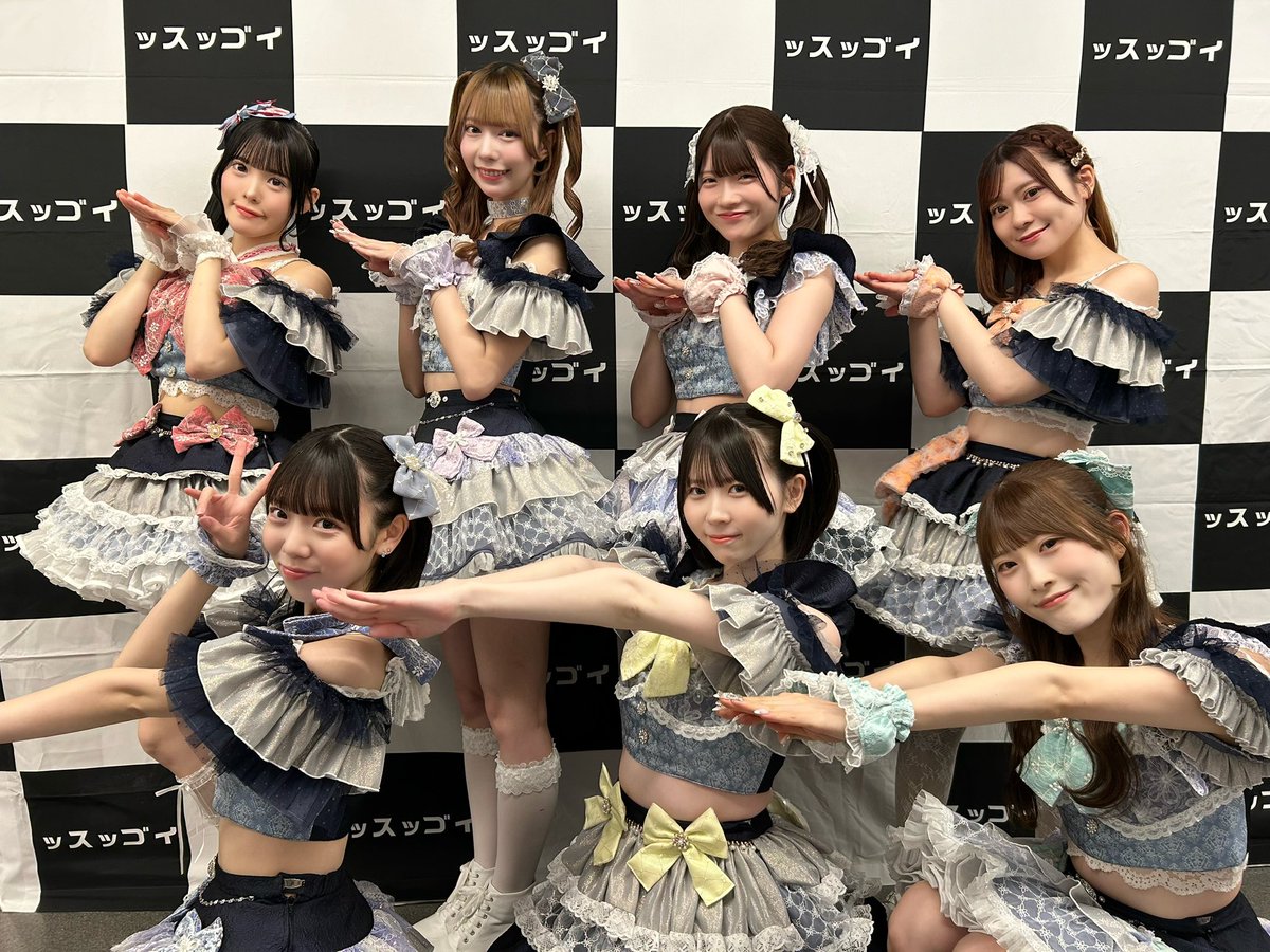 FULITBOX's tweet photo. 『ッスッゴイライブ』

ライブありがとうございました！！

雨でどんよりの1日でしたがふりぼのライブでアガれましたか…！？☔♡

 #ふりぼとアゲ夏 https://t.co/CQqe56D472