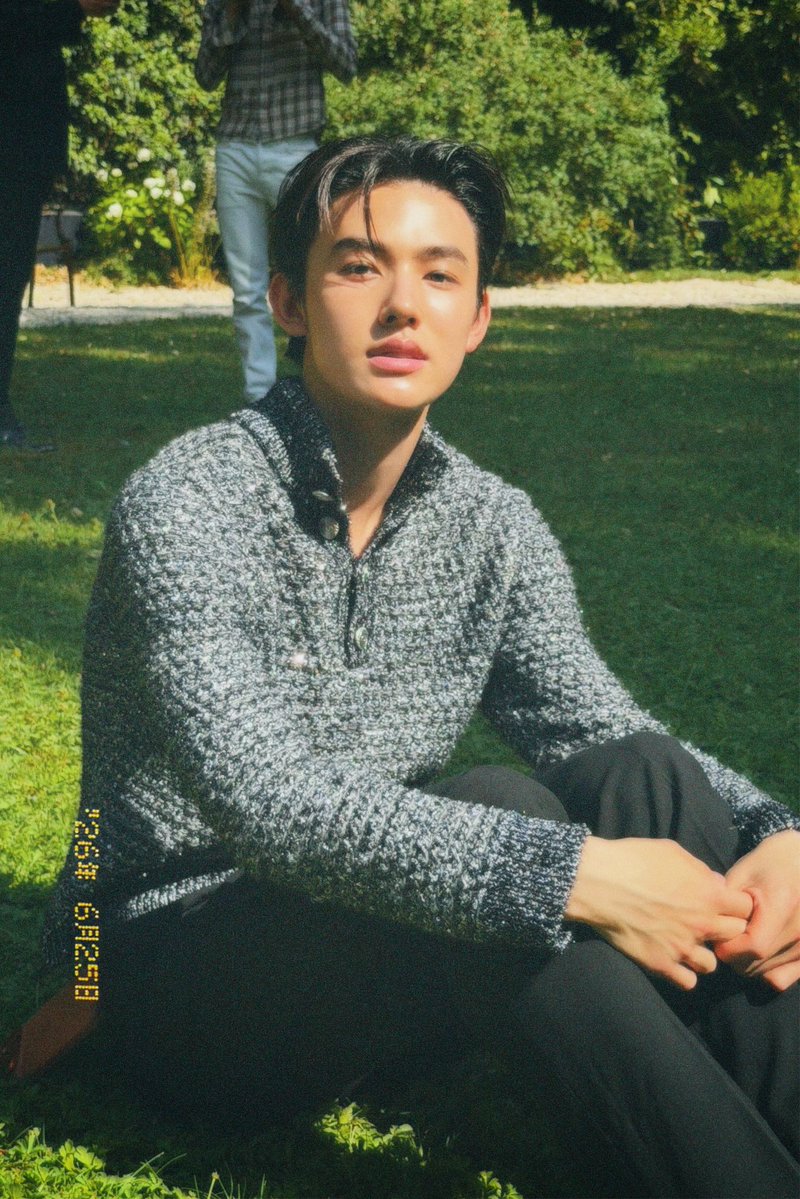 eomseaniee's tweet photo. 𝓟𝓪𝓻𝓲𝓼, 𝓓𝓲𝓸𝓻 2026 📷ᵕ̈ https://t.co/IqzHYYp0uz