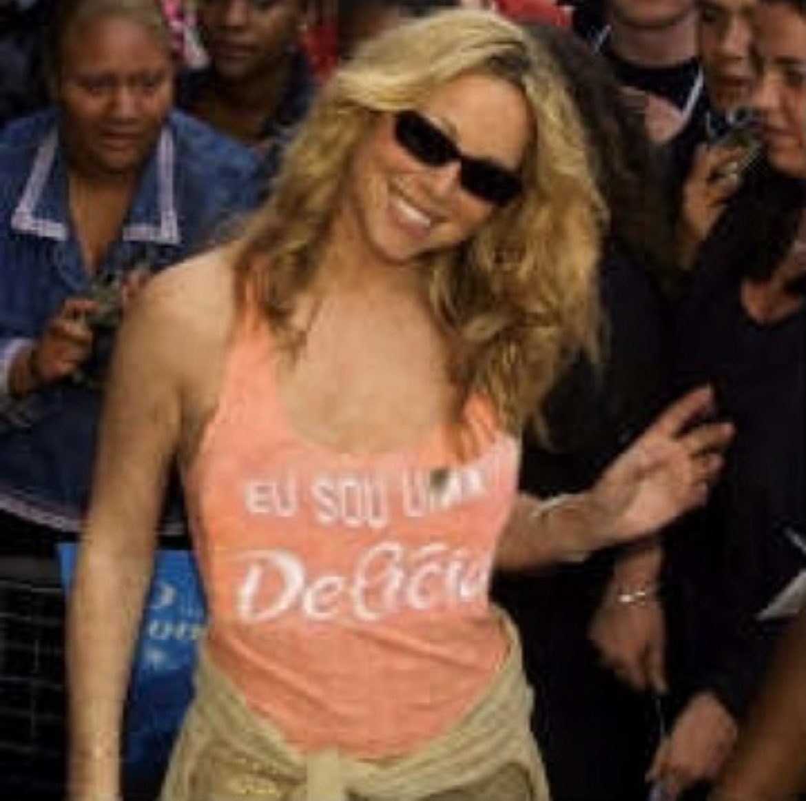 martilottoo's tweet photo. @_Undershare_ quando vc é fã de artista e o flop da carreira delas é tipo: madonna 4-5M worldwide, mariah 3-4M e janet 2-3M https://t.co/um5jGJJGuU