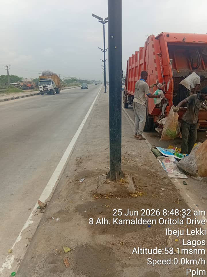 tokunbo_wahab's tweet photo. Today, the LAWMA Intervention Team continued its waste evacuation and environmental cleanup operations across several identified locations in Lagos State, including Awoyaya, Ologunfe Bus Stop along the Lekki-Epe Expressway, NAFDAC Spot, the Oshodi-Apapa Expressway, Cele Bus Stop, Ijanikin, Leventis, Outer Marina, Iyana Ipaja, Isheri Olofin/Ira, Ketu-Ejinrin General Hospital, Ojueleba Under-bridge and other parts of the state.

The exercise is aimed at addressing waste accumulation, restoring environmental sanity, and ensuring cleaner, healthier communities for all residents. LAWMA remains committed to sustaining these intervention efforts while encouraging residents to embrace proper waste management practices and support the collective goal of a cleaner Lagos.

#CleanerLagos