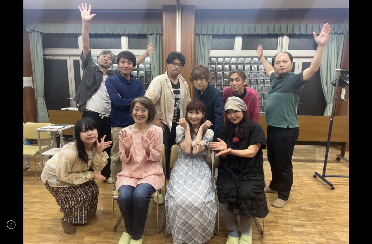 0921Poran's tweet photo. 🌸最終稽古　昼の部と夜の部🌸

いよいよ明日、金曜日からです！

花巻にホンダXL200で下を通って宮沢賢治の生家に行き、仏壇にお線香を上げさせていただいたことがあります。
そのとき弟の清六さんとお話ししました。

以来命日の9月6日は毎年花巻で過ごしました。

#演劇ユニットポランの広場 https://t.co/qTFY4aEyAD