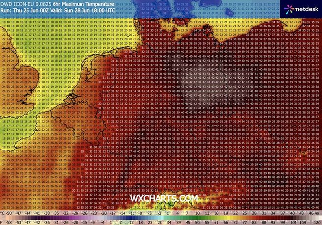 Daaanvdb's tweet photo. 🇩🇪 Germany is next. 🔥 

The German ICON model projects maximum temperatures well above 40°C in Eastern parts of Germany.

Locally, up to 43°C is possible according to ICON.

🚨 Germany's current all-time record is 41.2°C (Duisburg-Baerl and Tönnisvors on 25 July 2019). https://t.co/y0W9H1hrTq