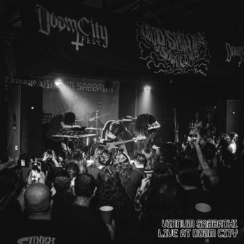 KMANRIFFSMetal's tweet photo. DETH DEKK DOMINIONS:🎧🆕🎧
VINNUM SABBATHI - Live At Doom City 🇲🇽⚛️
5 track Live album from Mexico City, Mexican outfit⚛️
BC➡️https://t.co/CU7VR42VsH⚛️
#VinnumSabbathi #LiveAtDoomCity #StonerDoom #InterstellarSmoke #DDDJun25 #KMäN https://t.co/QxLIZwATGX