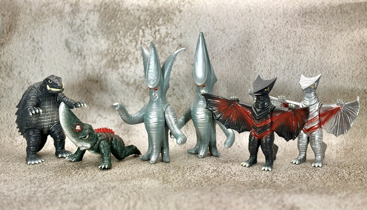 ccp_official_jp's tweet photo. 【新商品告知】

「宇宙怪獣バイラス」が、格好良くてかわいらしいミドルソフビで登場‼️🔥

「MSS ガメラ 【第14弾】」

商品詳細はこちら↓
https://t.co/E8gHfyXwSq

完全新規造形にて、触手の造型やカラーリングまでこだわりました✨🦑

順次、各販売店より予約開始‼️
#ガメラ #GAMERA https://t.co/iEBUJy0p3S