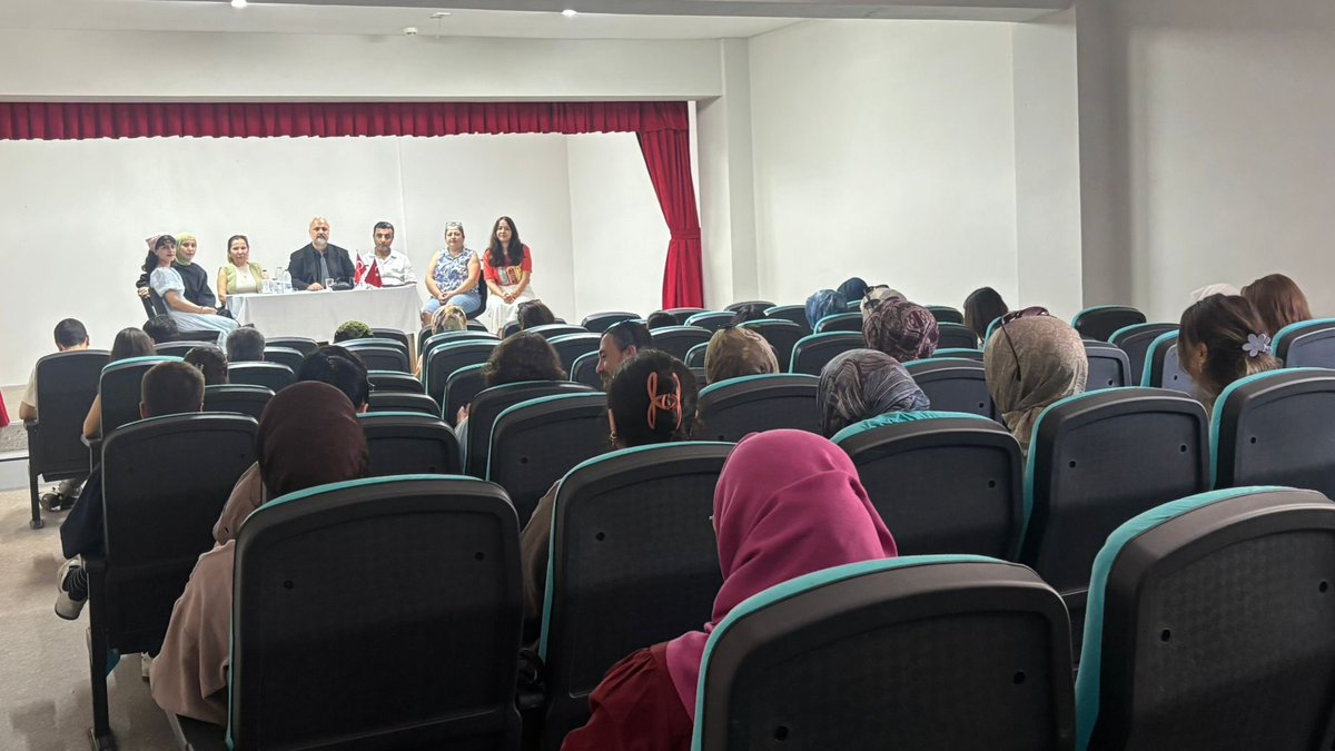 bakyapi's tweet photo. Ortak hedefler doğrultusunda bir araya geldiğimiz toplantımızı verimli bir şekilde gerçekleştirdik. Katkı sunan tüm öğretmenlerimize teşekkür ediyor, çalışmalarımızda başarılar diliyoruz. @esenyurtmem https://t.co/Bil4Ya75QG