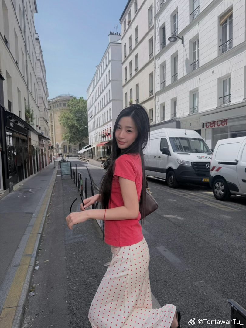 Trendfortu's tweet photo. 🩵🤎 Weibo Update ꫂ❁ ⋆˚.༄

𓏲ּ𝄢TontawanTu_

Ami❣️Paris✌🏻🥐🌹
 
TONTAWAN AT AMISS27 

@amiparis #AmiParis 
#AmiSS27 #AmiParisxTU
#tontawan https://t.co/3GH7UuVgWM