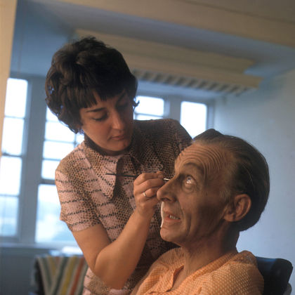 RodneyMarshall1's tweet photo. Patience and time required to transform Geoffrey Bayldon into Catweazle. 
In addition to the wizard, the 70s would see GB play a vicar in Steptoe and Son; the Prison Governor in Porridge; a psychiatrist in the Pink Panther; and Organon, an astrologer stuck in the Pit in Dr Who. https://t.co/EYThKsIvGc