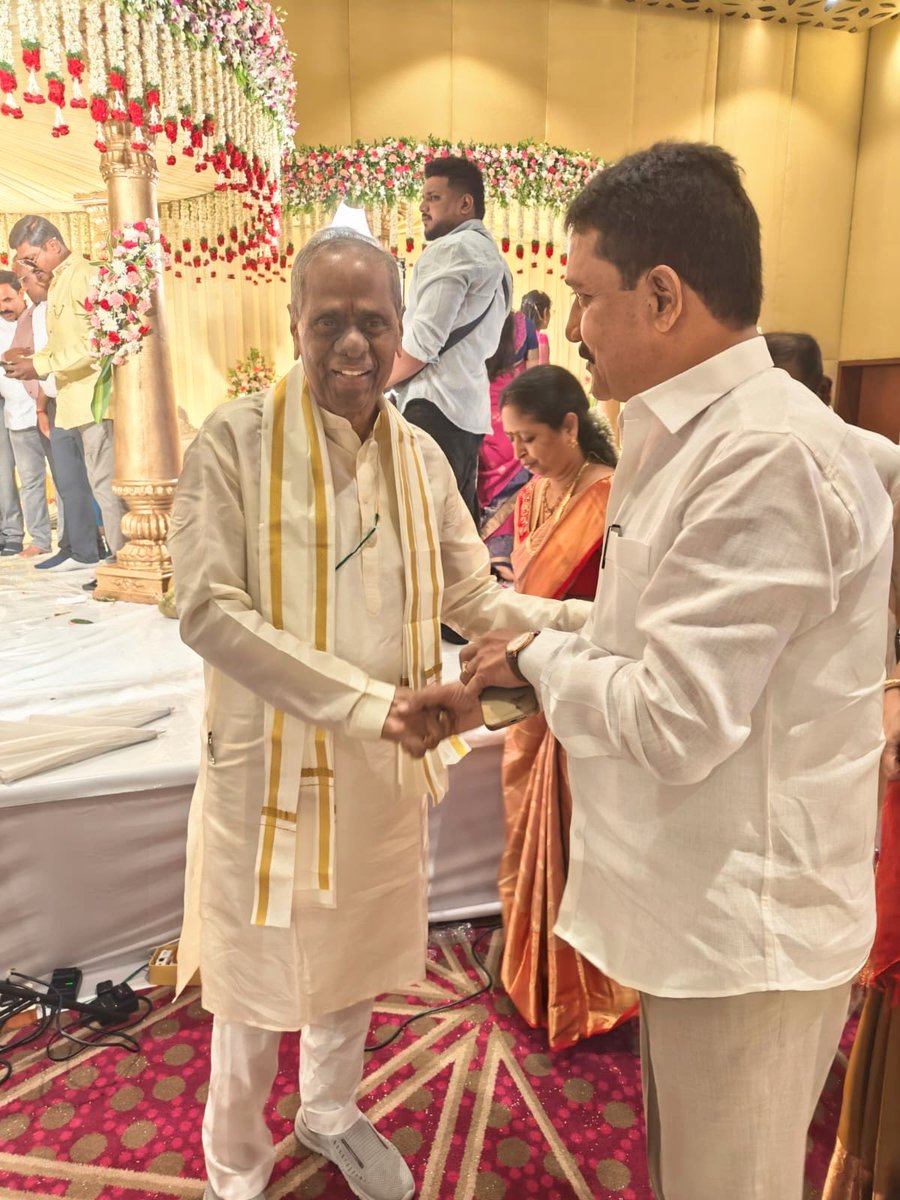 BandaCR's tweet photo. It was a pleasure to attend the wedding ceremony of the granddaughter of Sri Raghavaiah Garu, a respected #Railway Leader, and to extend my heartfelt congratulations to the newly married couple.

#WeddingCelebration 
#HappyMarriedLife
#secunderabad https://t.co/iEb1Rwwu3k