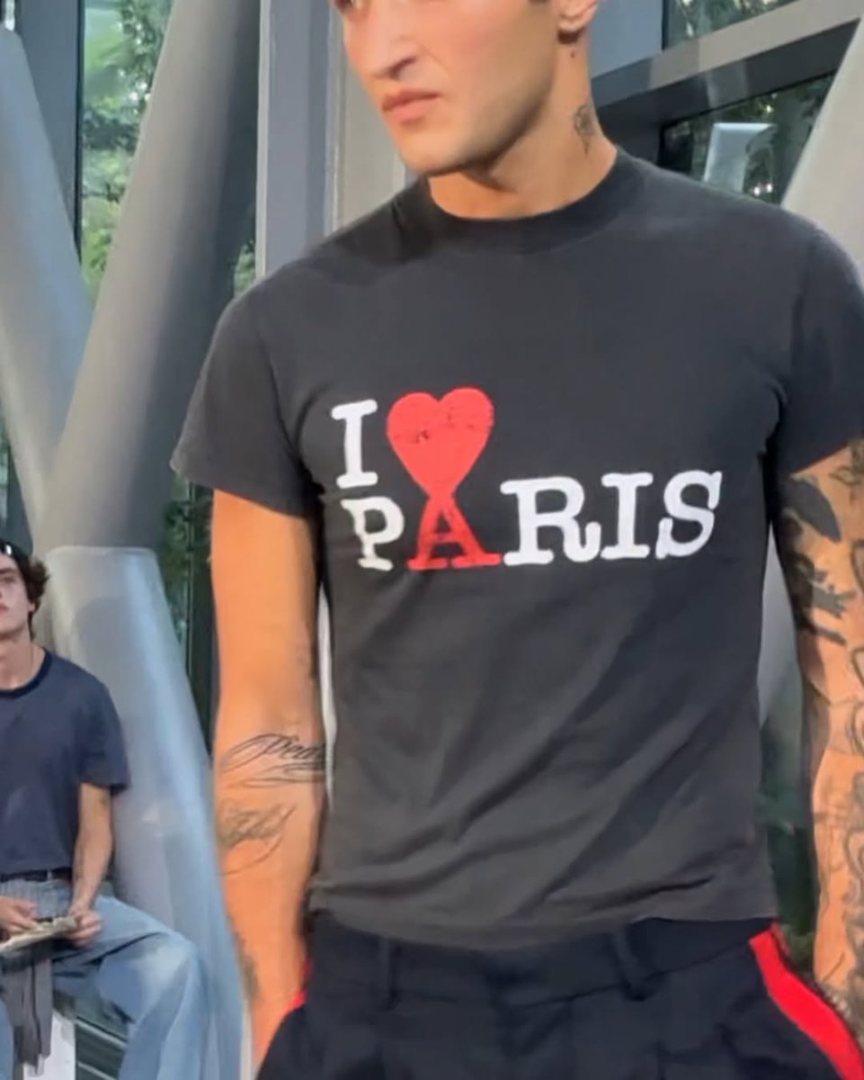 Tu_ttwOfficial's tweet photo. @amiparis I❣️​PARIS

.

IG : Tontawan​ : Update 

.

TONTAWAN AT AMISS27 

@amiparis
#AmiParis #AmiSS27
#AmiParisxTU
#tontawan https://t.co/Vtv5XAYqvU