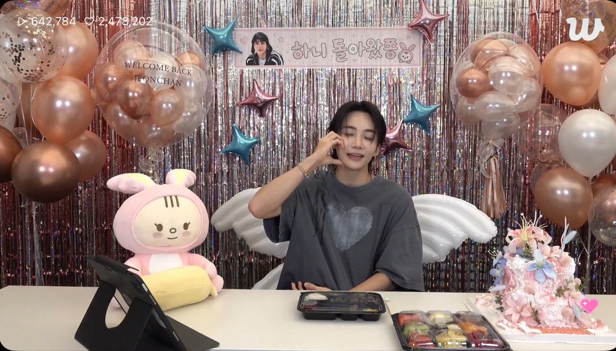 hoshingiee_'s tweet photo. My heart is so happy!! Welcome back, our dearest hannie!! 🥹❤️

WELCOME BACK YOON JEONGHAN
#JEONGHANisHOME
#정한이돌아온다_기다렸던순간
@pledis_17 https://t.co/gLcKnuy8Qc