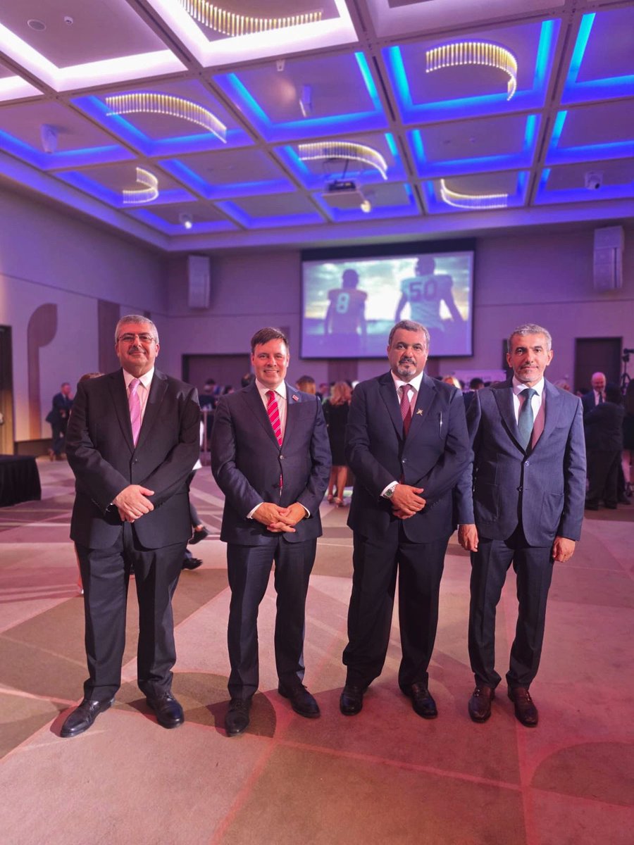 OmanEmbassyCY's tweet photo. حضر سعادةُ السفير محمد النهدي، رئيس البعثة، حفلَ استقبالٍ أقامته سفارةُ الولايات المتحدة الأميركية لدى جمهورية قبرص، وذلك بمناسبة الذكرى الـ 250 لعيد استقلال الولايات المتحدة. https://t.co/veUdjh5zx8