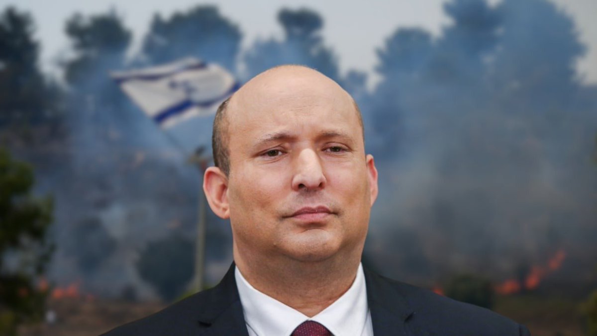 PalestineEmbCy's tweet photo. 🚨 Αρχηγός αντιπολίτευσης του Ισραήλ Ναφτάλι Μπένετ: «Η Περιοχή C θα προσαρτηθεί στο Ισραήλ (το 60% της κατεχόμενης Δυτικής Όχθης), ενώ οι Περιοχές A και B θα παραμείνουν υπό παλαιστινιακή αυτοδιοίκηση, χωρίς την ίδρυση παλαιστινιακού κράτους.»
⚠️ Η δήλωση αυτή καταρρίπτει οριστικά τον μύθο ότι η αλλαγή στο Ισραήλ θα προέλθει από το εσωτερικό του πολιτικού του συστήματος.
📌 Η λεγόμενη «σιωνιστική αντιπολίτευση» δεν αποτελεί εναλλακτική λύση. Συμπλέει με την κυβέρνηση Νετανιάχου στη μονιμοποίηση της κατοχής, στην επέκταση των εποικισμών και στη διατήρηση ενός καθεστώτος απαρτχάιντ εις βάρος των Παλαιστινίων.
✊ Καμία ουσιαστική αλλαγή δεν πρόκειται να υπάρξει όσο το σύστημα της κατοχής και του εποικιστικού αποικισμού παραμένει χωρίς συνέπειες. Απαιτούνται ουσιαστικές διεθνείς κυρώσεις για να τερματιστεί η πολιτική της προσάρτησης και της αποικιοποίησης.

🚨 Israeli opposition leader Naftali Bennett: “Area C will be annexed to Israel (60% of the occupied West Bank), while Areas A and B will remain under Palestinian self-rule, with no Palestinian state.”
⚠️ This statement once and for all shatters the myth that change in Israel will come from within its own political system.
📌 The so called "Zionist opposition" is not an alternative. It stands alongside the Netanyahu government in entrenching the occupation, expanding settlements, and maintaining a system of apartheid against the Palestinian people.
✊ No meaningful change will occur as long as the system of occupation and settler colonialism continues without consequences. Meaningful international sanctions are needed to bring an end to the policies of annexation and colonization.
#palestine #voiceofpalestineincyprus #Free_palestinian_hostages #savepalestine #palestinianlivesmatter #savepalestinianchildren #act4palestine #israelicrimes #apartheidisrael #antisemitism #antipalestinianism