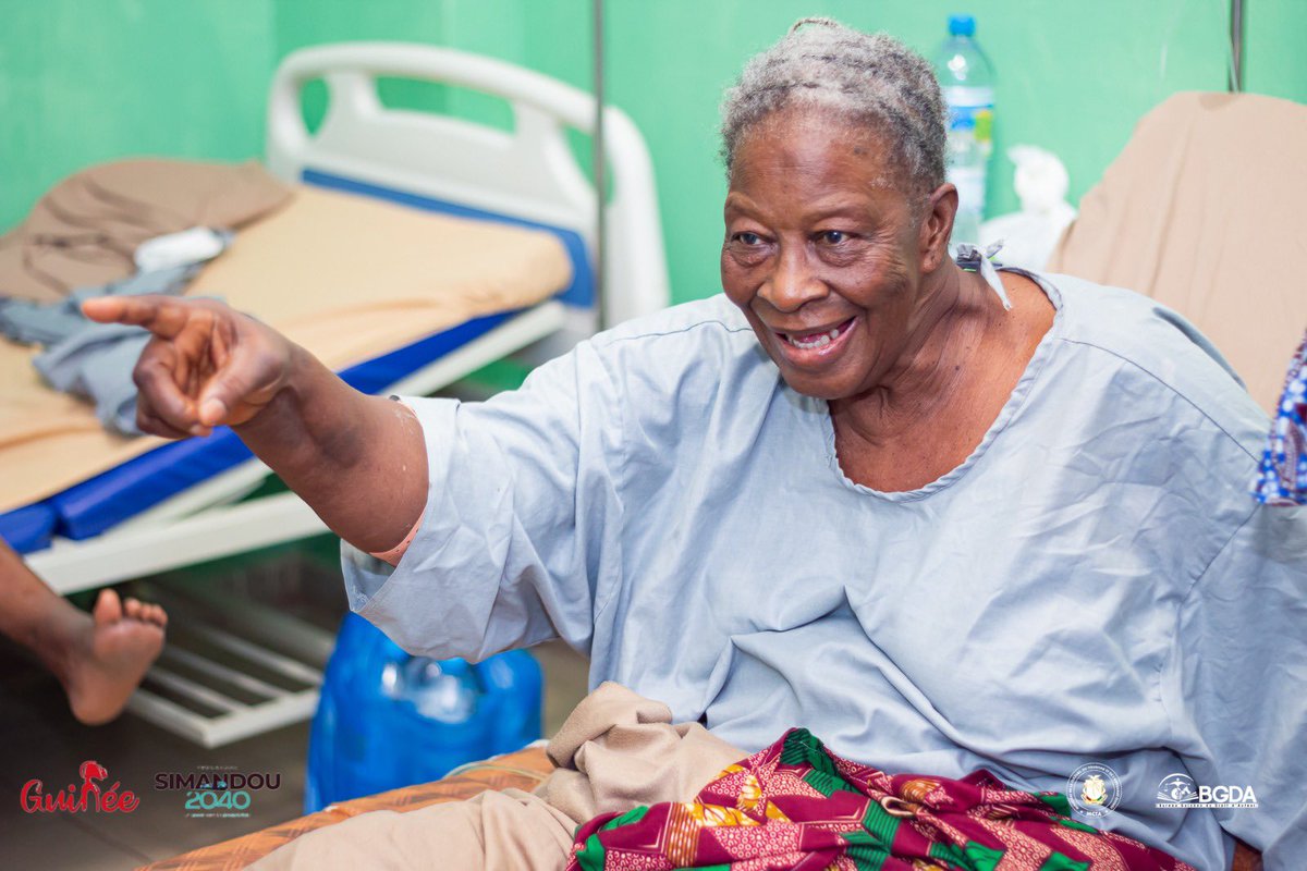 bgda_gn's tweet photo. À Donka,le BGDA a rendu visite à l’actrice M’mah Soumah.

L’institution rappelle que l’artiste bénéficie déjà de la couverture médicale accordée aux acteurs culturels. Sa prise en charge,y compris son intervention chirurgicale,est assurée dans le cadre de ce dispositif. https://t.co/iDdH2v41KG