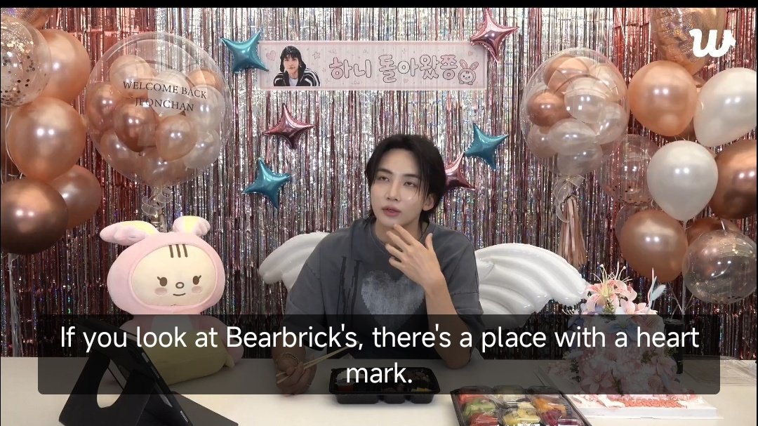 jeonghannisms's tweet photo. jeonghan just confirmed that his bearbrick has hearts on the places that he had surgeries however for his shoulder he was supposed to get one but through working out and rehabilitation it got much better so he might not even need to get a shoulder surgery 😭 https://t.co/0hfyc7ULlv