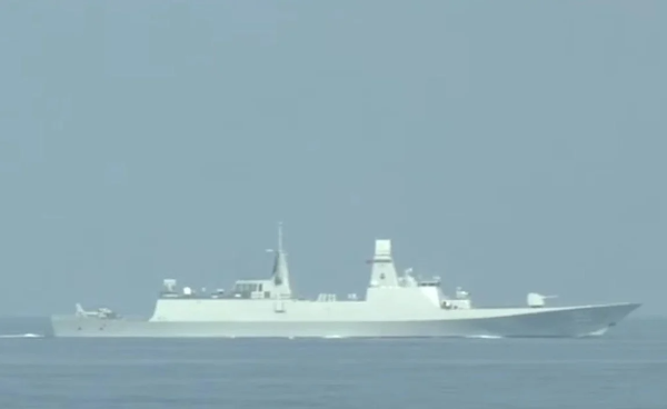 WilliamTur21's tweet photo. China’s latest confrontation near #ScarboroughShoal is another example of coercive behavior in #SouthChinaSea. 4 Chinese warships reportedly confronted a single Philippine Navy vessel, escalating tensions instead of promoting stability @poyjampoy  @ph_navfan https://t.co/T7PZx5tpGn
