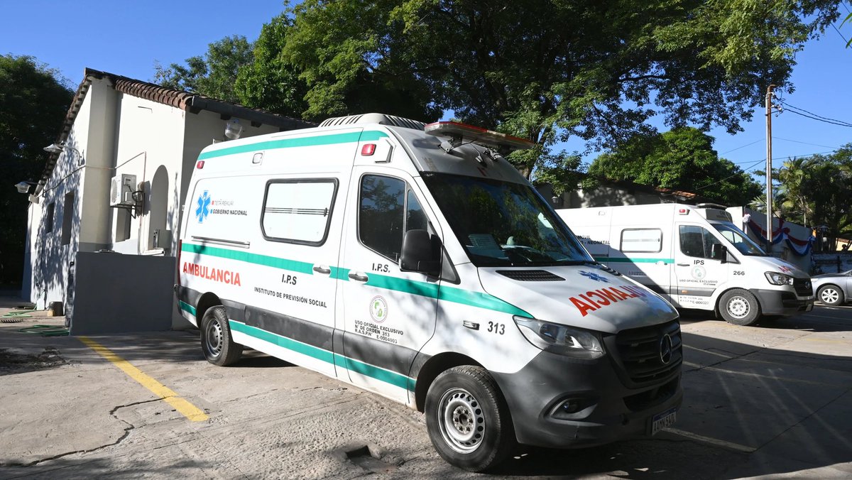 cyberpy47's tweet photo. Tantísimo dinero ROBADO al IPS que cuenta actualmente con apenas  cinco ambulancias operativas en Asunción y Gran Asunción para atender a  una población que supera los 1.261.252 asegurados.  Ninguno de los criminales que lo presidieron está preso. 
https://t.co/Hkvw25NR7K https://t.co/mxgZXRBOOF